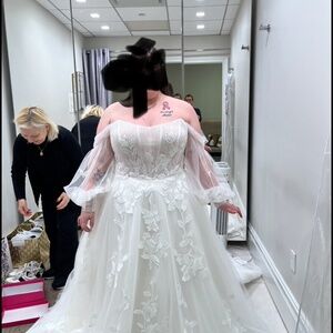New, Never worn wedding gown